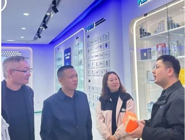 长治高新区:社保服务进万家 政策宣讲进企业
